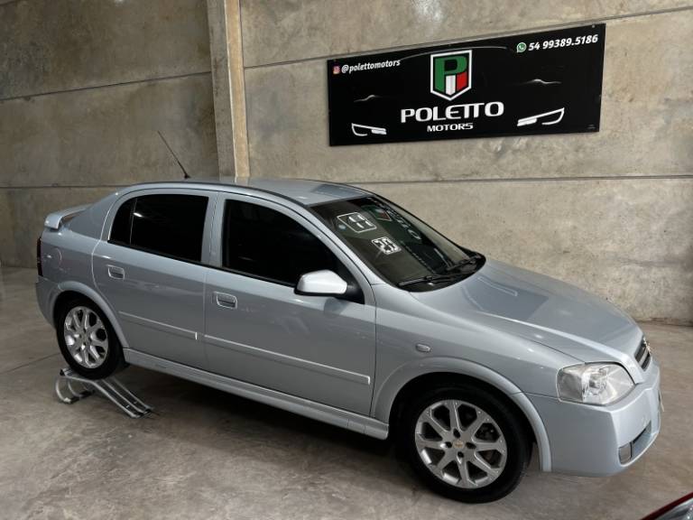 CHEVROLET - ASTRA - 2011/2011 - Prata - R$ 40.900,00