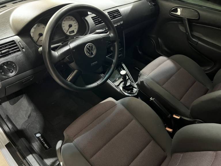VOLKSWAGEN - PARATI - 2003/2003 - Prata - R$ 41.900,00