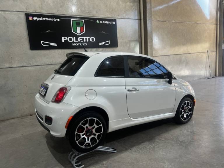 FIAT - 500 - 2011/2012 - Branca - R$ 40.900,00