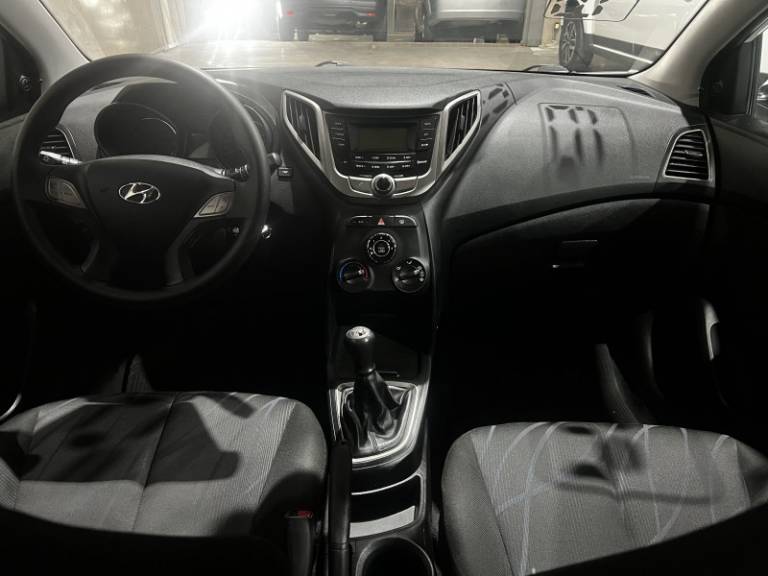 HYUNDAI - HB20 - 2015/2015 - Branca - R$ 44.900,00