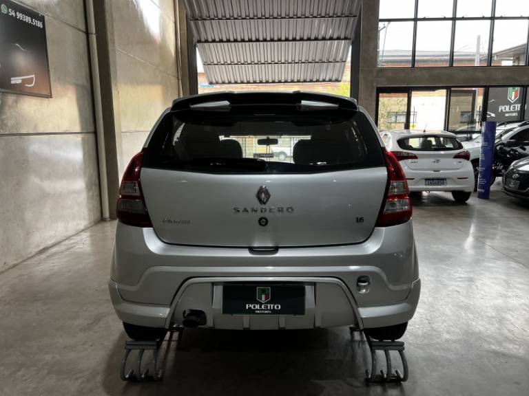 RENAULT - SANDERO - 2013/2013 - Prata - R$ 34.900,00