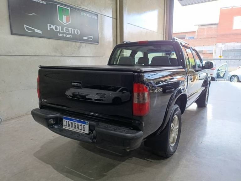 CHEVROLET - S10 - 2006/2007 - Preta - R$ 72.900,00