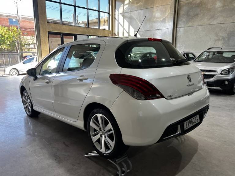 PEUGEOT - 308 - 2017/2017 - Branca - R$ 60.900,00