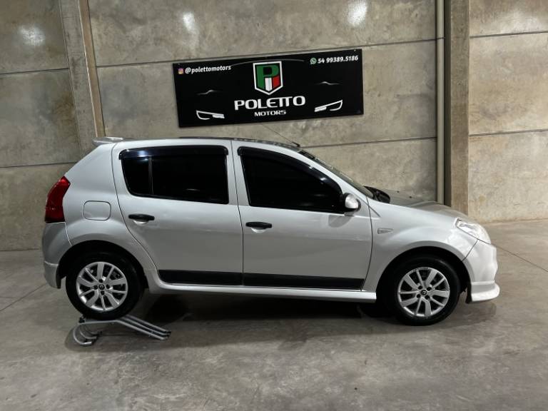 RENAULT - SANDERO - 2013/2013 - Prata - R$ 34.900,00
