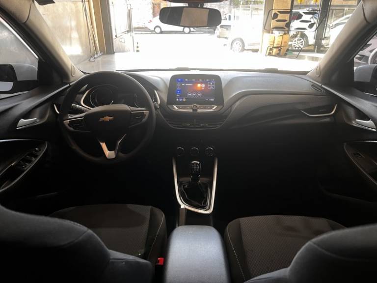 CHEVROLET - ONIX - 2022/2022 - Branca - R$ 76.900,00