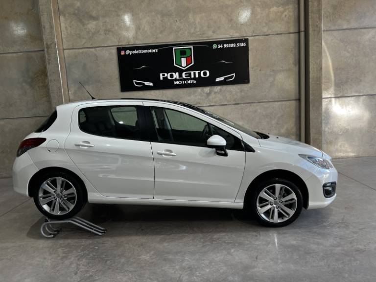 PEUGEOT - 308 - 2017/2017 - Branca - R$ 60.900,00
