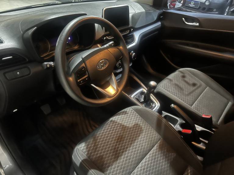 HYUNDAI - HB20 - 2021/2021 - Cinza - R$ 65.900,00