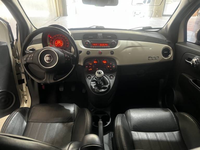 FIAT - 500 - 2011/2012 - Branca - R$ 40.900,00