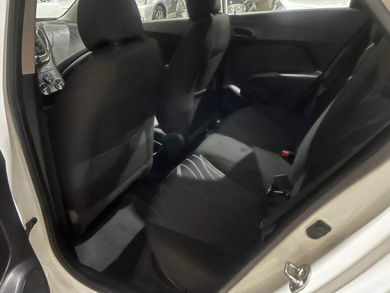 HYUNDAI - HB20 - 2015/2015 - Branca - R$ 44.900,00