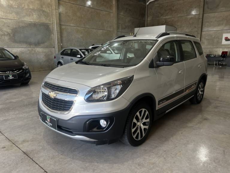 CHEVROLET - SPIN - 2018/2018 - Prata - R$ 63.900,00