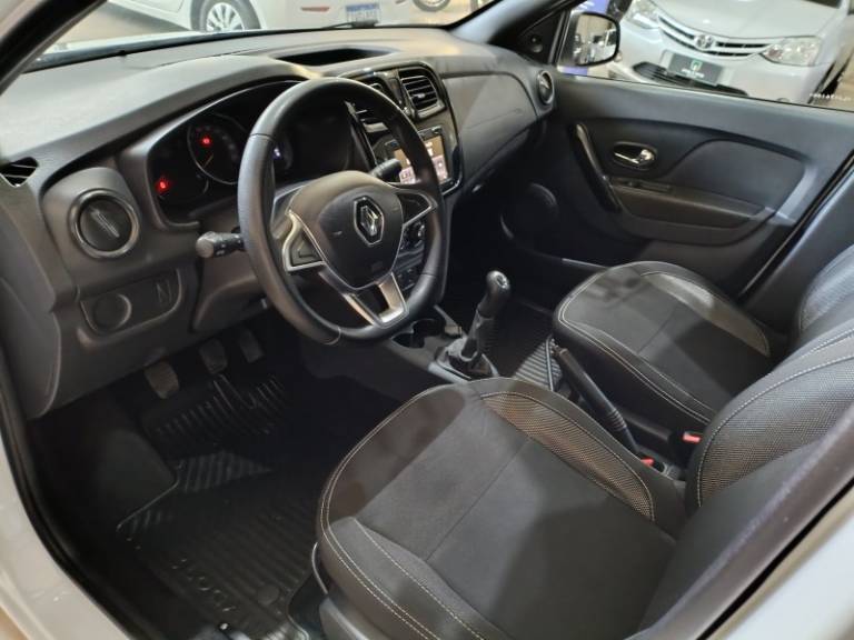 RENAULT - LOGAN - 2020/2020 - Branca - R$ 57.900,00