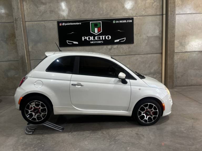 FIAT - 500 - 2011/2012 - Branca - R$ 40.900,00