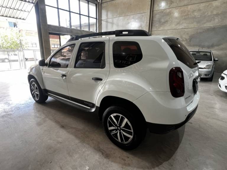 RENAULT - DUSTER - 2018/2018 - Branca - R$ 68.900,00