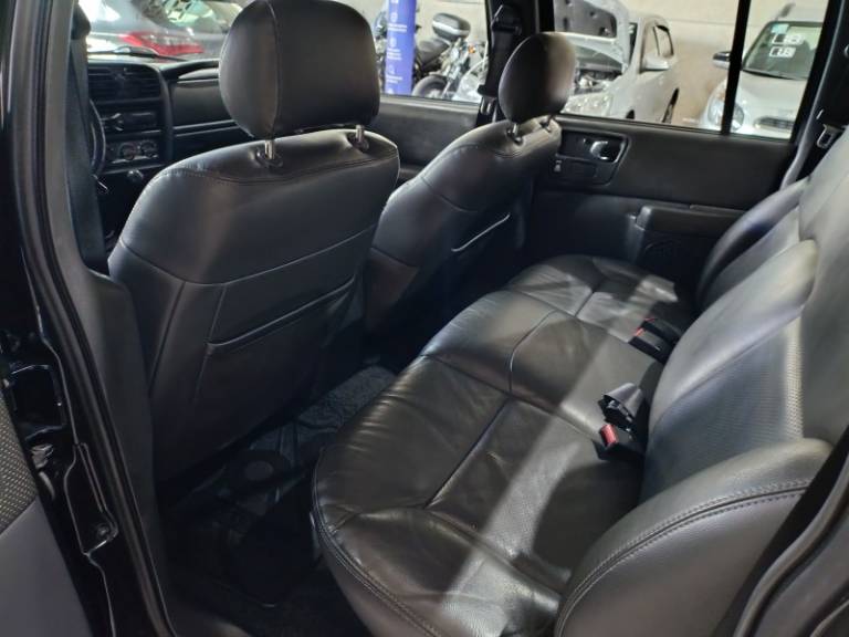 CHEVROLET - S10 - 2006/2007 - Preta - R$ 72.900,00