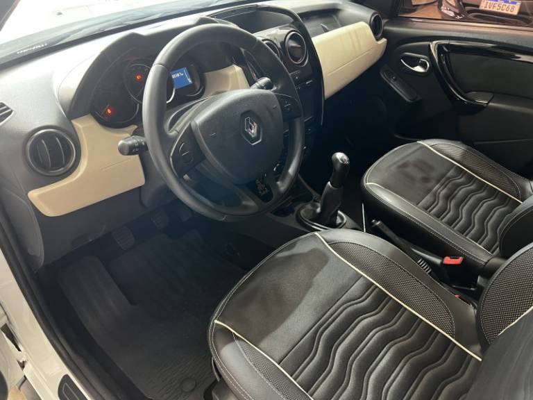 RENAULT - DUSTER - 2018/2018 - Branca - R$ 68.900,00